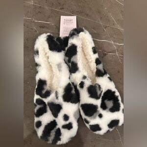 Auden Black and White Faux-Fur Slipper Socks NWT